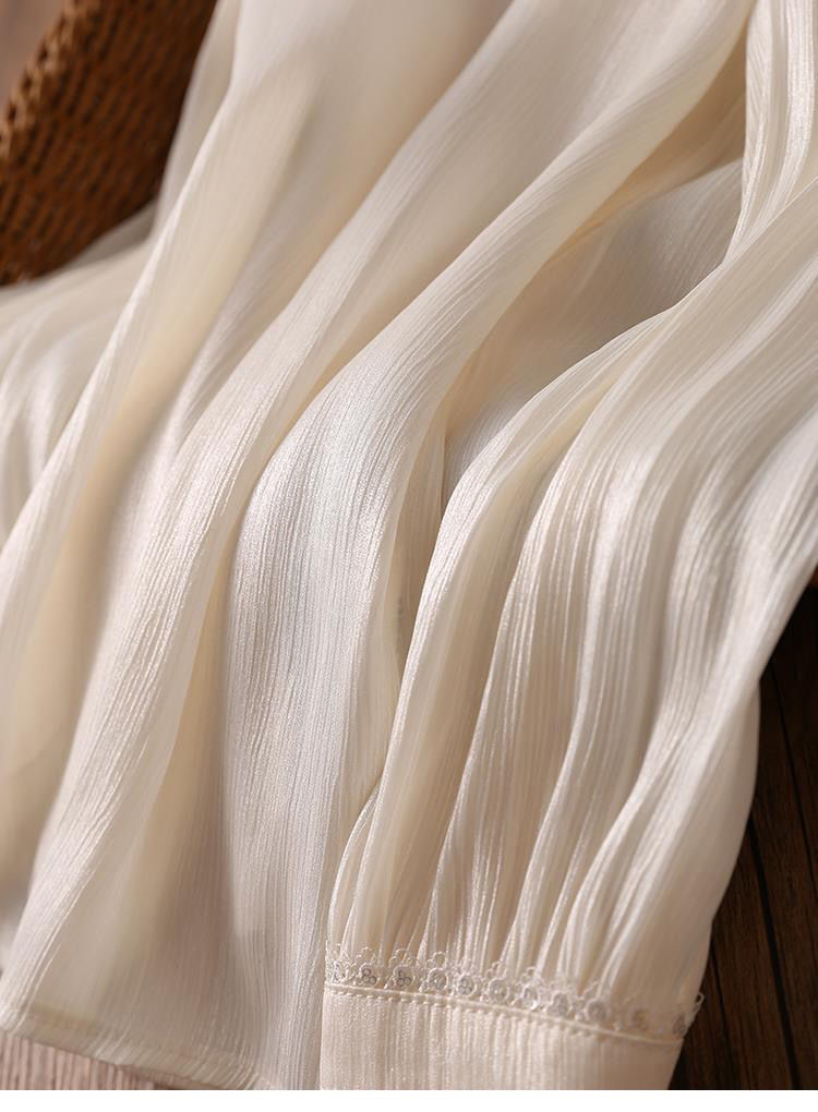 妙微熊2022春夏丝质褶皱感流光纱小众甜美仙气压褶喇叭袖衬衫上衣女