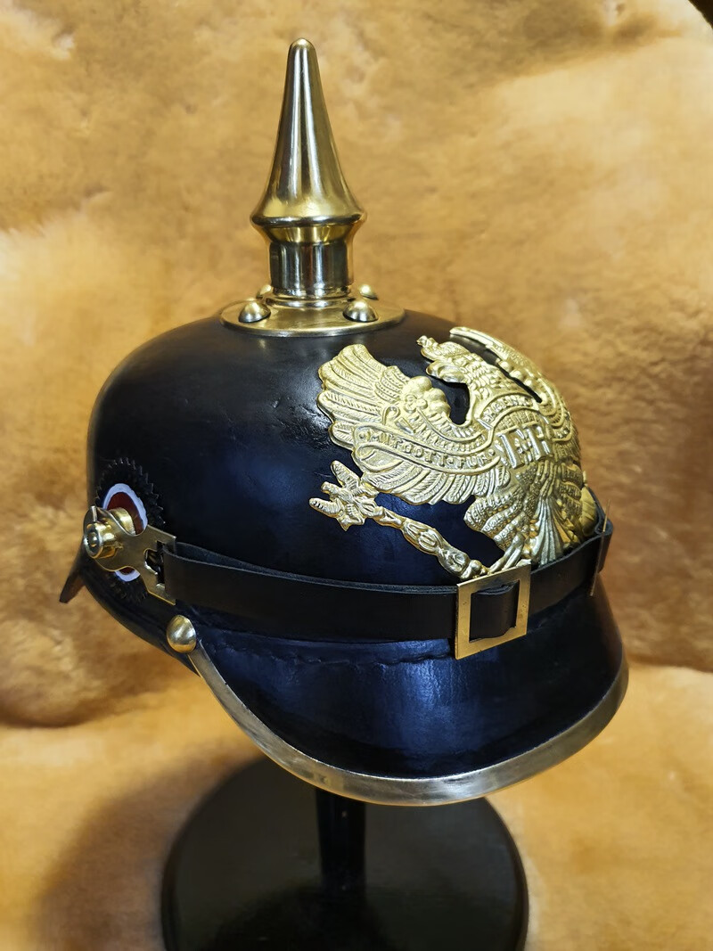 (现货速发)德国尖顶盔pielhaube一战普鲁士军盔复古牛皮头盔真人可穿