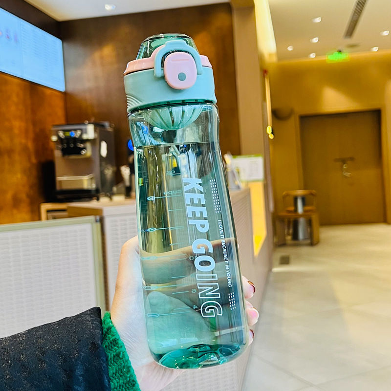 户外运动水杯塑料夏季随身杯子防摔大容量学生直饮杯便携高颜值800ml