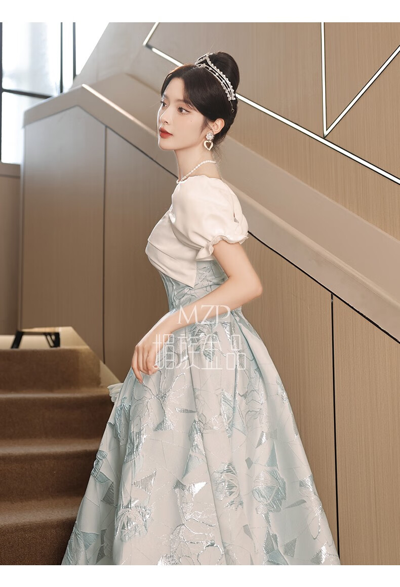 b270779c5b2c3df7.jpg