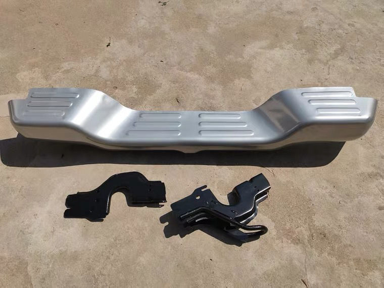 适配江西五十铃瑞迈皮卡后保险杠瑞迈皮卡全铁后杠五十铃瑞迈灰色