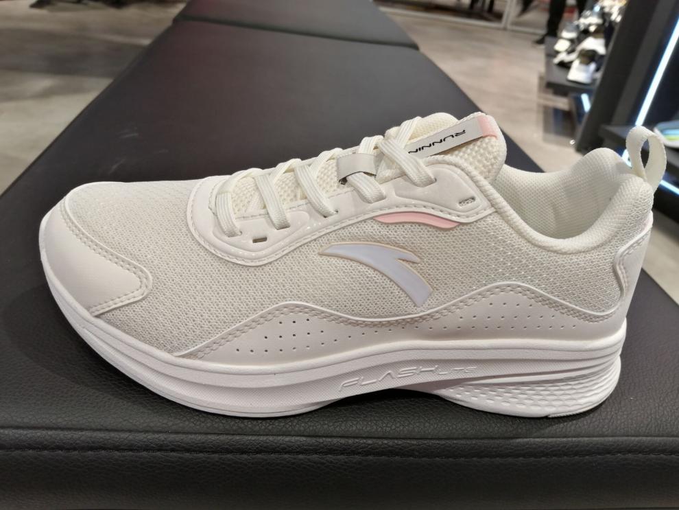 安踏女鞋2020春季新款时尚潮流网布休闲运动超轻跑步鞋 1黑/樱花粉