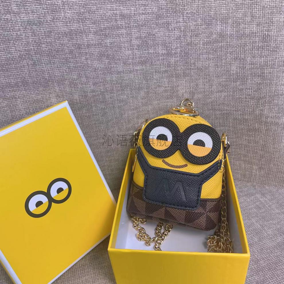 小黄人零钱包小黄人链条斜挎小包包女2022年圆筒单肩包mini手机包零钱