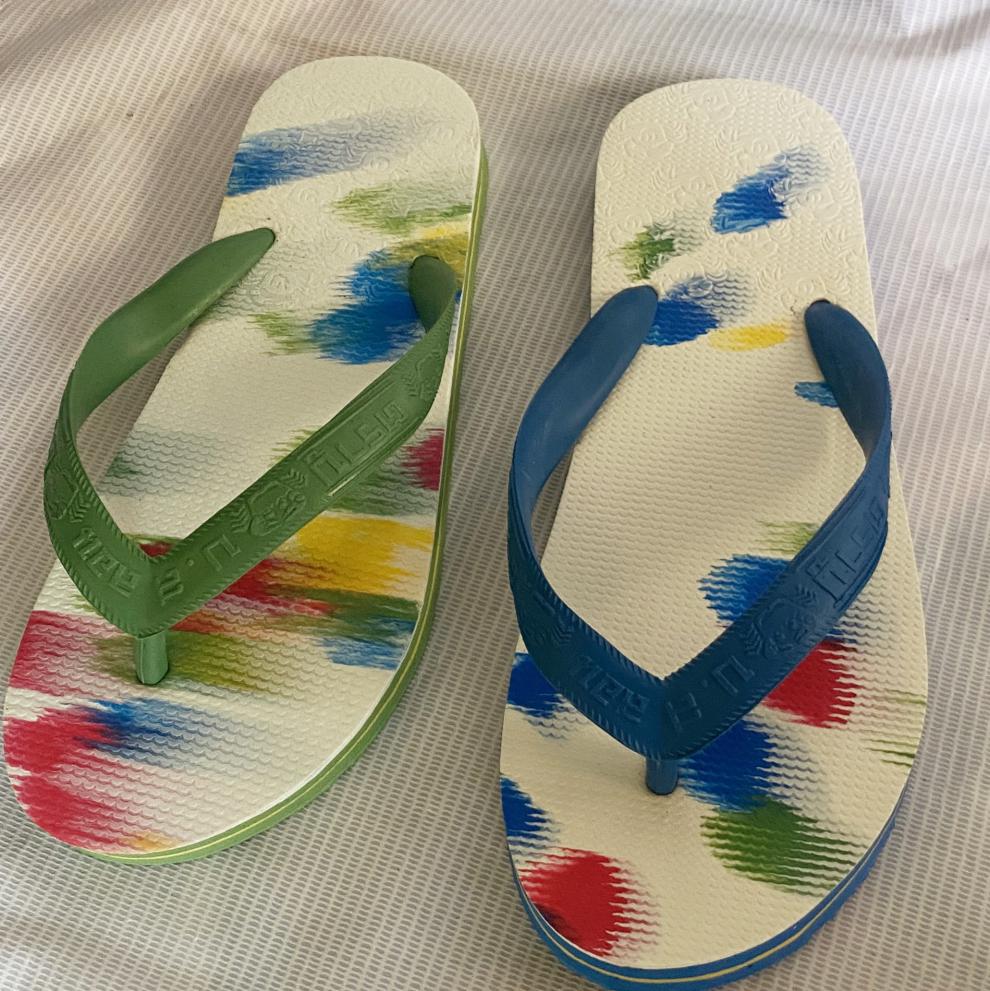 红·蜻·蜓品牌泰国进口螃蟹牌天然橡胶经典涂鸦人字拖鞋不臭脚耐磨