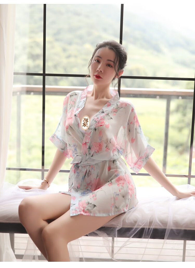 透视蕾丝角色扮演丝袜情趣制服免脱丁字裤变态开裆露乳包臀裙樱花猫