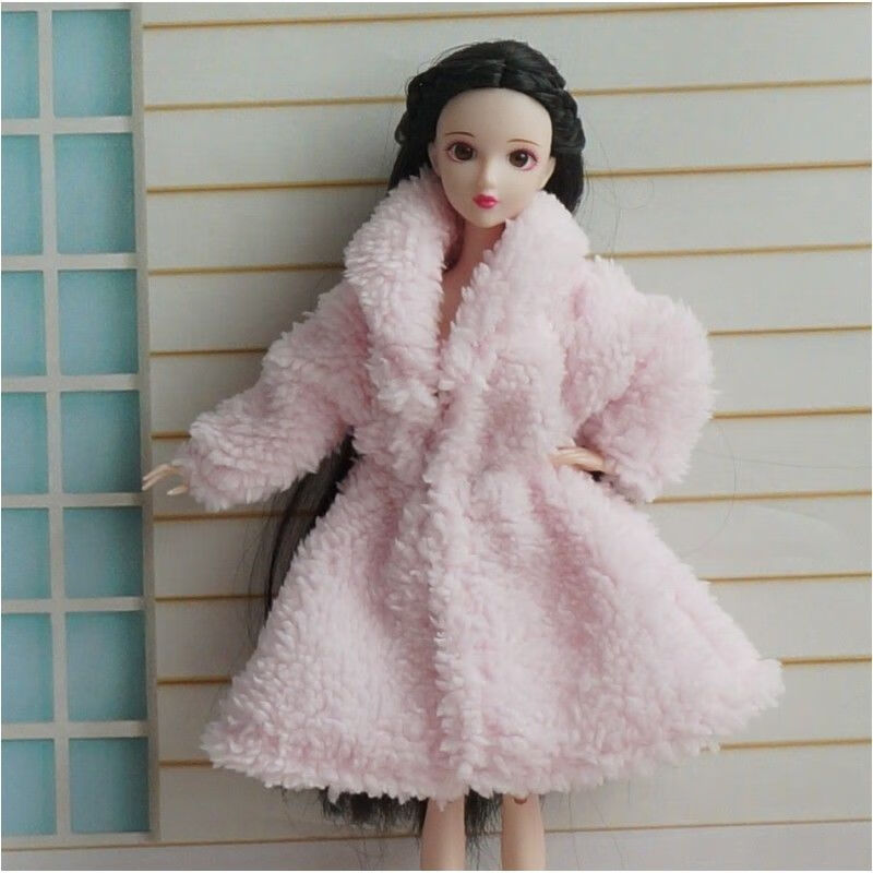 芭比娃娃衣服新品芭比娃娃时尚休闲换装衣服冬季毛绒棉大衣外套女孩