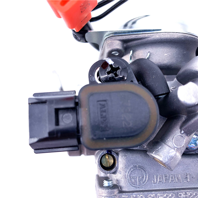 适用于铃木摩托车新海王星ua125t-a天玉t-c红宝um125t-ac化油器 只带