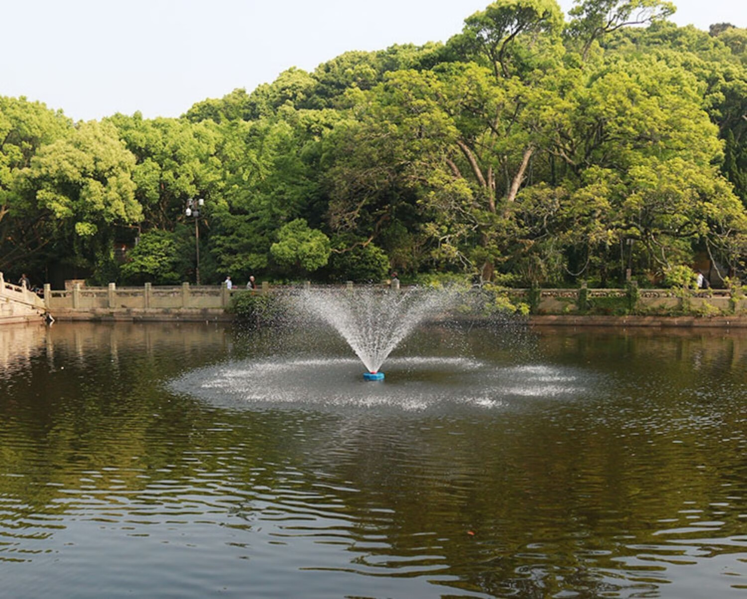 鱼塘增氧泵 鱼塘增氧机 池塘喷泉增氧泵浮泵 养鱼氧气泵 鱼塘养殖排污