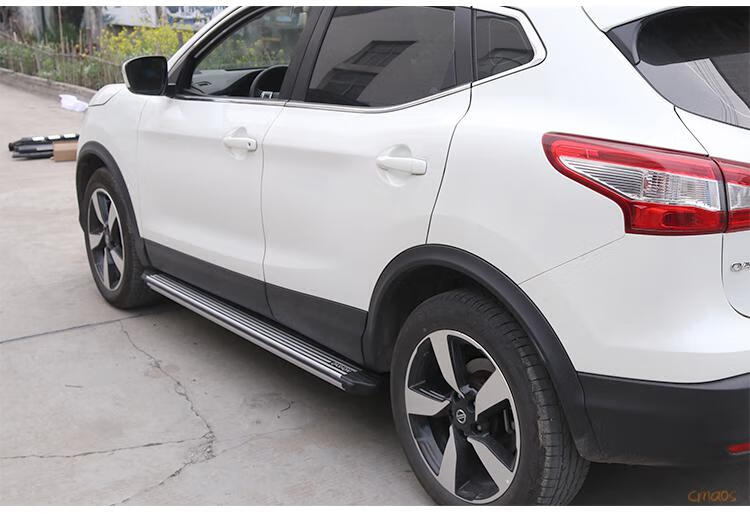 2022款日产逍客脚踏板新踏板原厂原装侧踏板15-22款新奇骏迎宾踏板