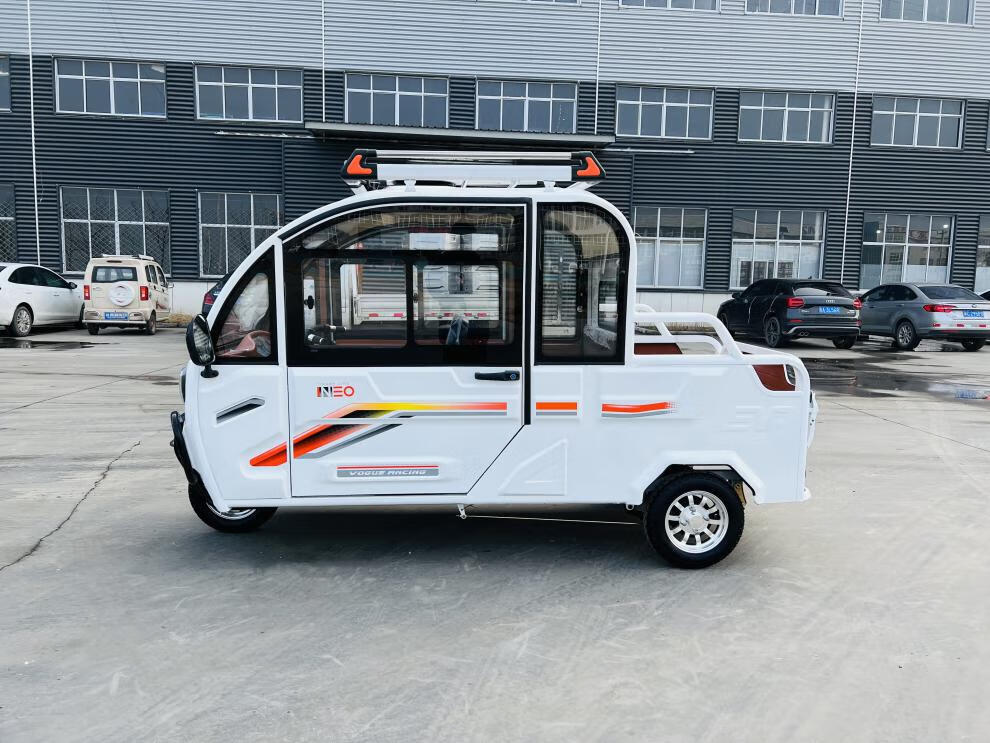 电动三轮车全封闭皮卡家用小型可上牌电瓶女接孩子老头乐带棚拉货家庭