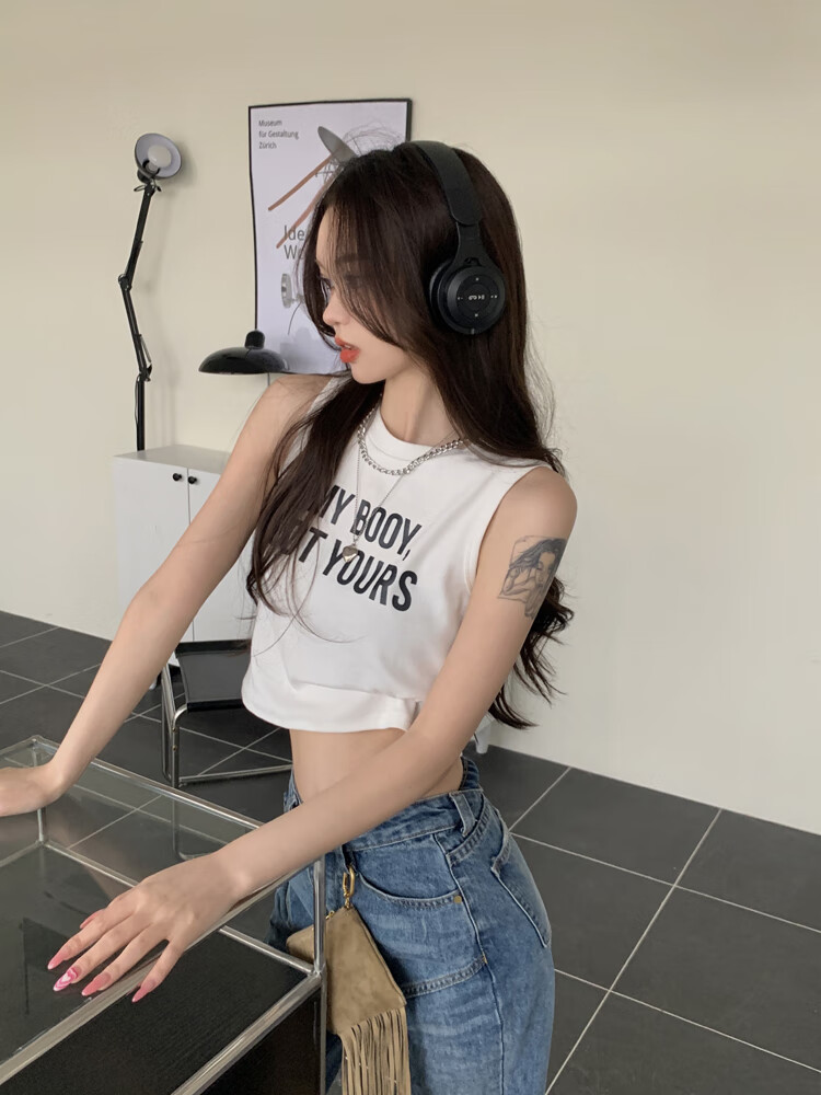 岚烨字母印花无袖吊带背心女夏季2022甜酷辣妹修身显瘦外穿休闲短款