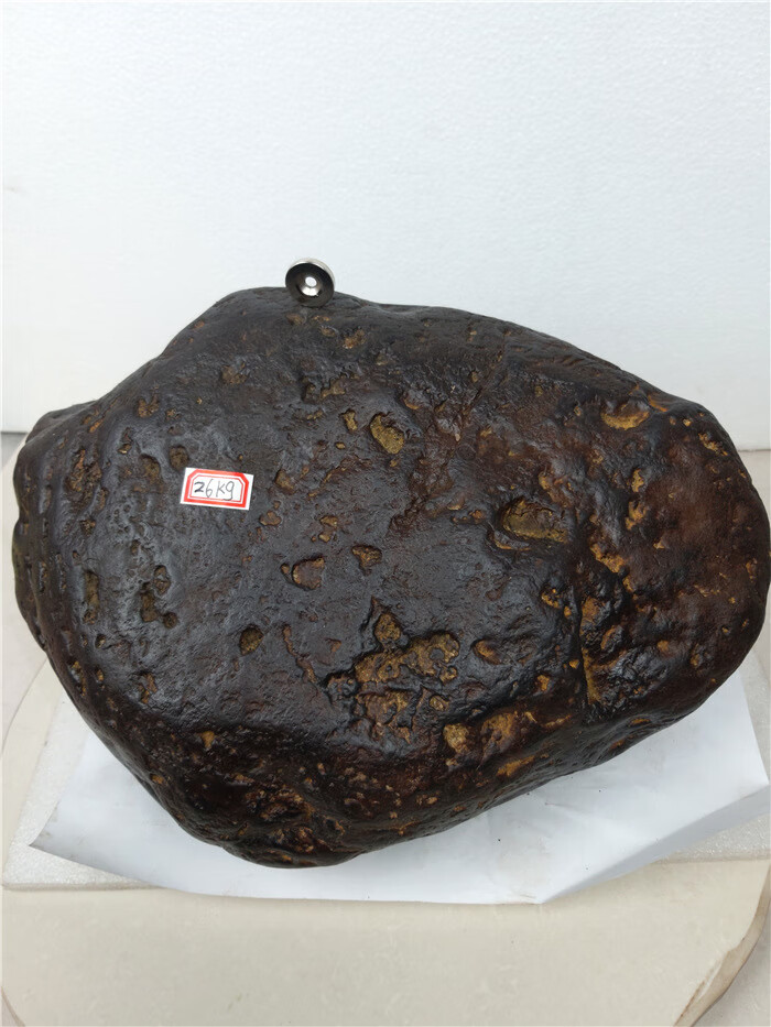 莤宸如聚镍铁陨石原石新疆石铁陨石陨星能量修灵石把件黑色
