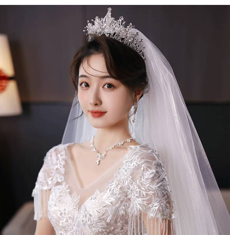 头纱新娘主婚纱2021皇冠头饰超仙森系香槟色拖尾简约短款婚纱灵动白色