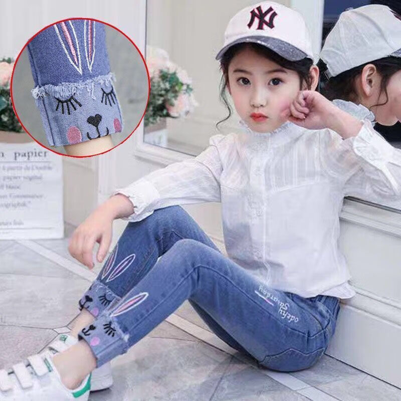 童装春秋新款女童牛仔裤女孩裤子中大童修身小脚长裤学生裤子黑色字母