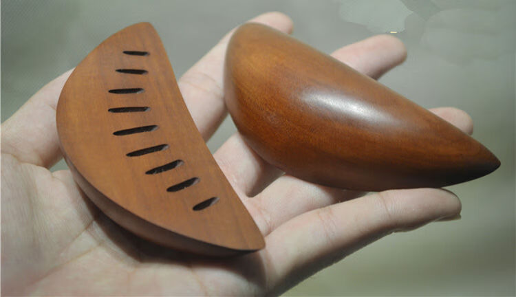 圣杯雷击枣木圣杯阴阳杯用具太羊角卦双面雕刻板9cm