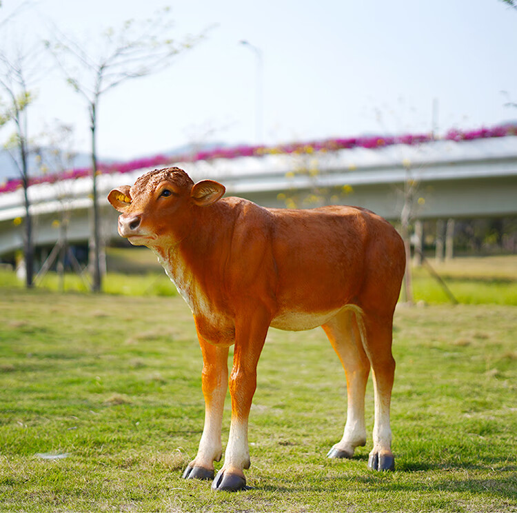 仿真黄牛雕塑摆件动物摆设西门塔尔牛大模型园林景观公园装饰户外米