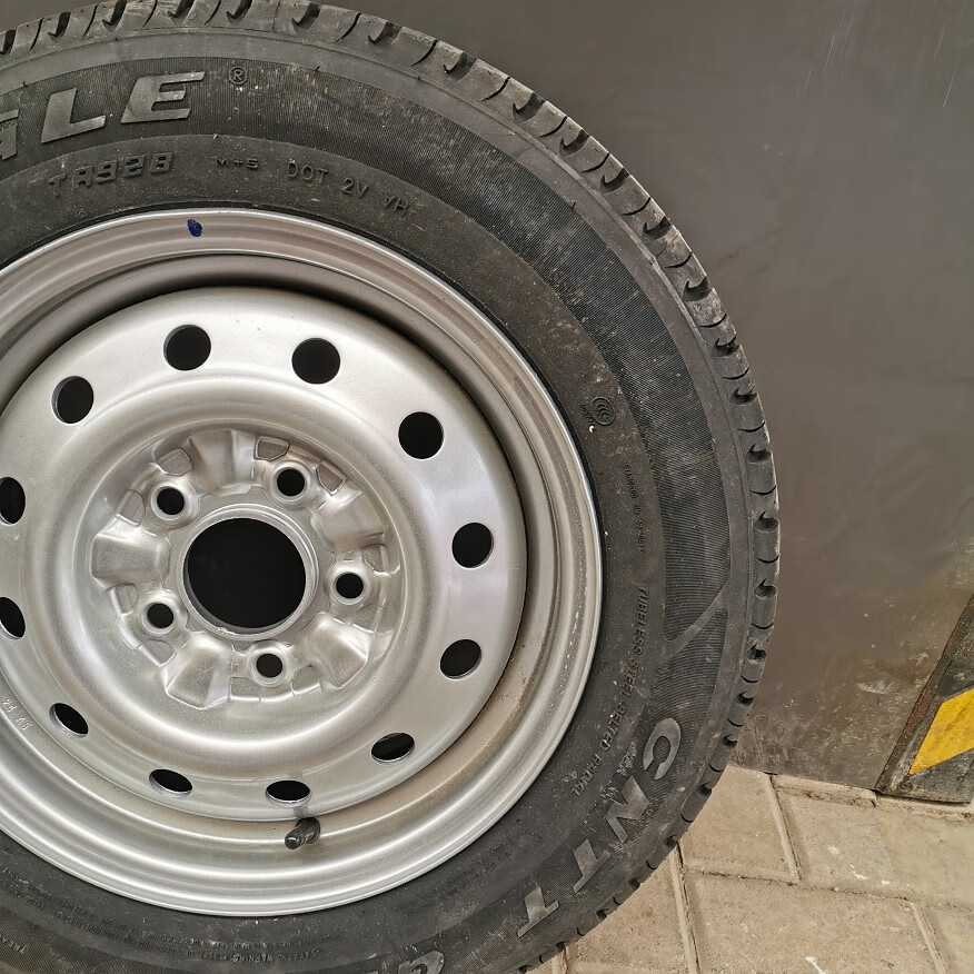 钢圈轮胎总成荣光单排双排轮毂荣光小卡备胎铃 临农175/70r14 轮毂