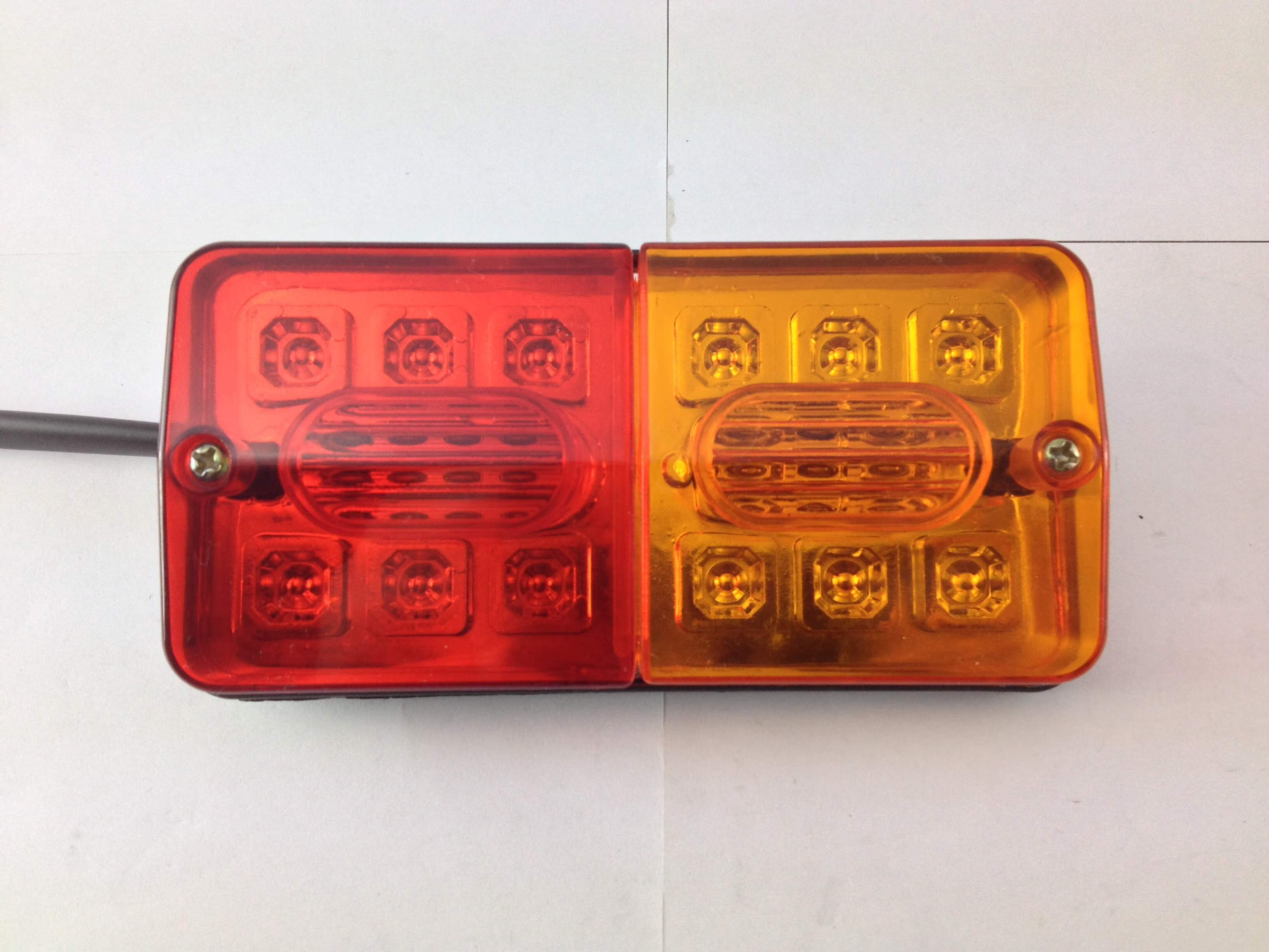 电动三轮车led后尾灯总成通用转向灯刹车灯行车灯倒车灯12v48v60vled