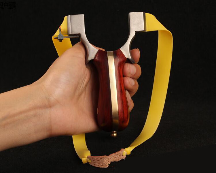 夹片弹弓户外竞技弹弓架钛合金扁皮弹弓ttf横握免绑凸轮轴斜握瞄打估