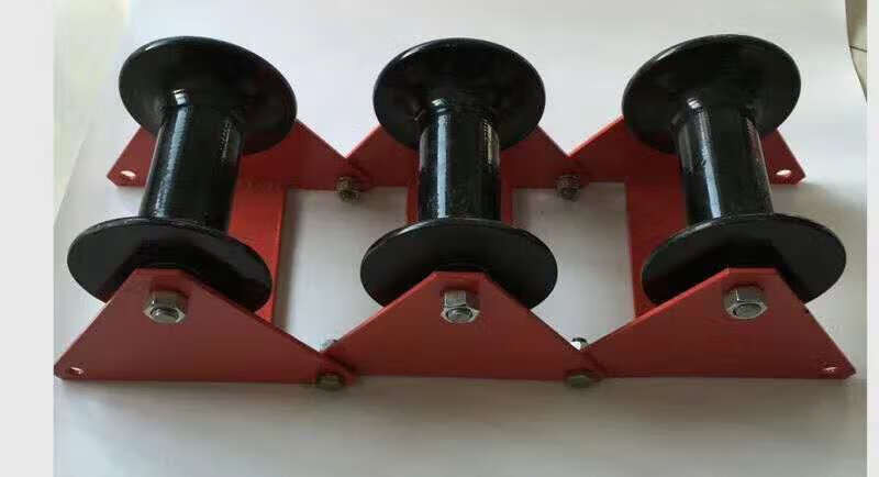 直线滑轮电缆放线电力滑车桥架滑轮转角地缆井口尼龙轮铁铝轮转角铝