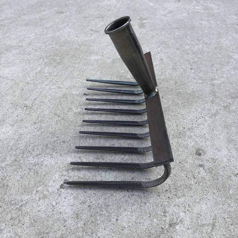 九齿钉耙农用工具铁耙子翻地松土平地落叶种菜家用搂草农具钢耙子浩驰