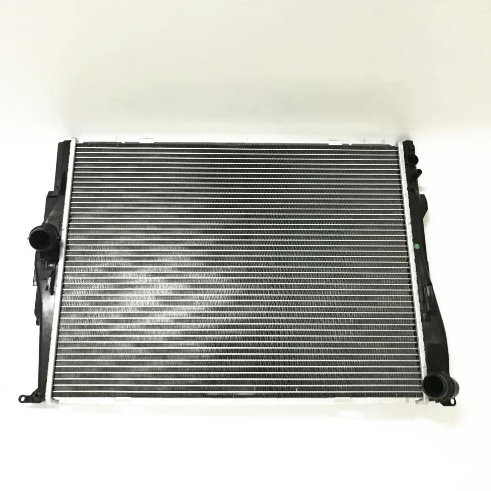 适配宝马3系e90e92散热器e93冷却器318320i323325i328i330335水箱