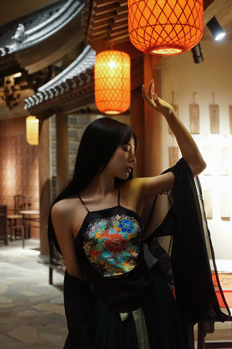 复古风汉服桑蚕丝肚兜式内衣真丝吊带女性感古代睡衣寝服情趣诱惑宝蓝