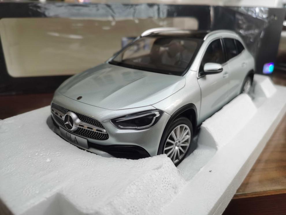 神孩子奔驰原厂gla级 gla200 汽车模型1:18合金suv车模收藏礼品摆件