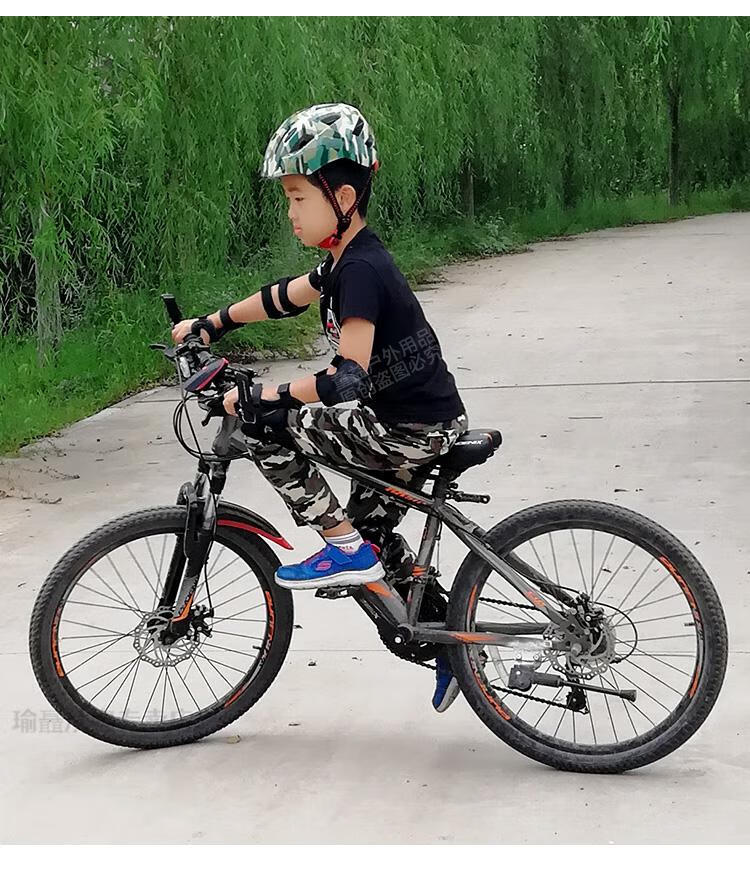 骑行护膝自行车自行车护具儿童轮滑头盔护具全套装绿迷彩男孩骑自行车