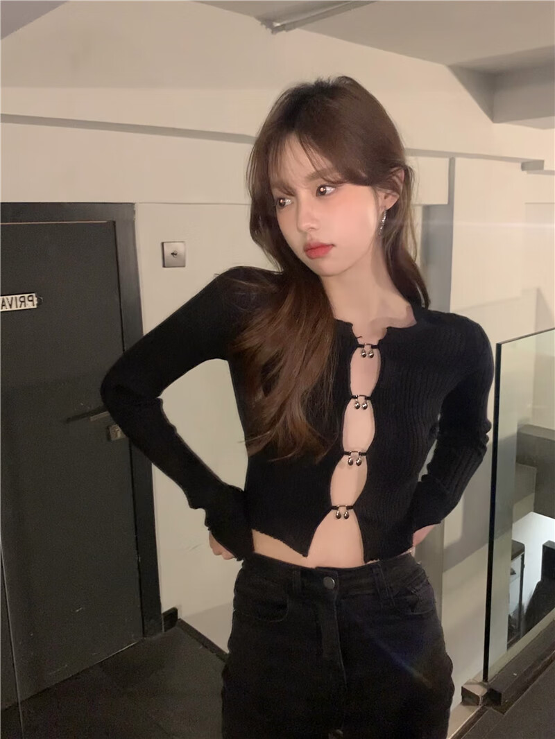 歌茵图性感辣妹镂空别致针织衫女春设计感小众内搭打底衫甜辣短款上衣