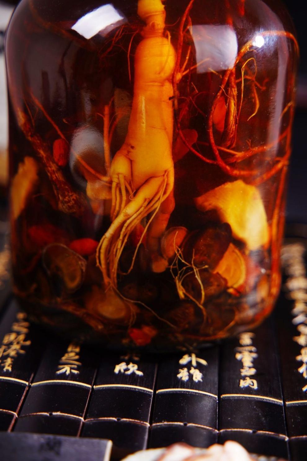 鹿鞭人参酒壮汉酒5斤装五指毛桃酒45度泡酒的材料男人养生酒客家汉酒5