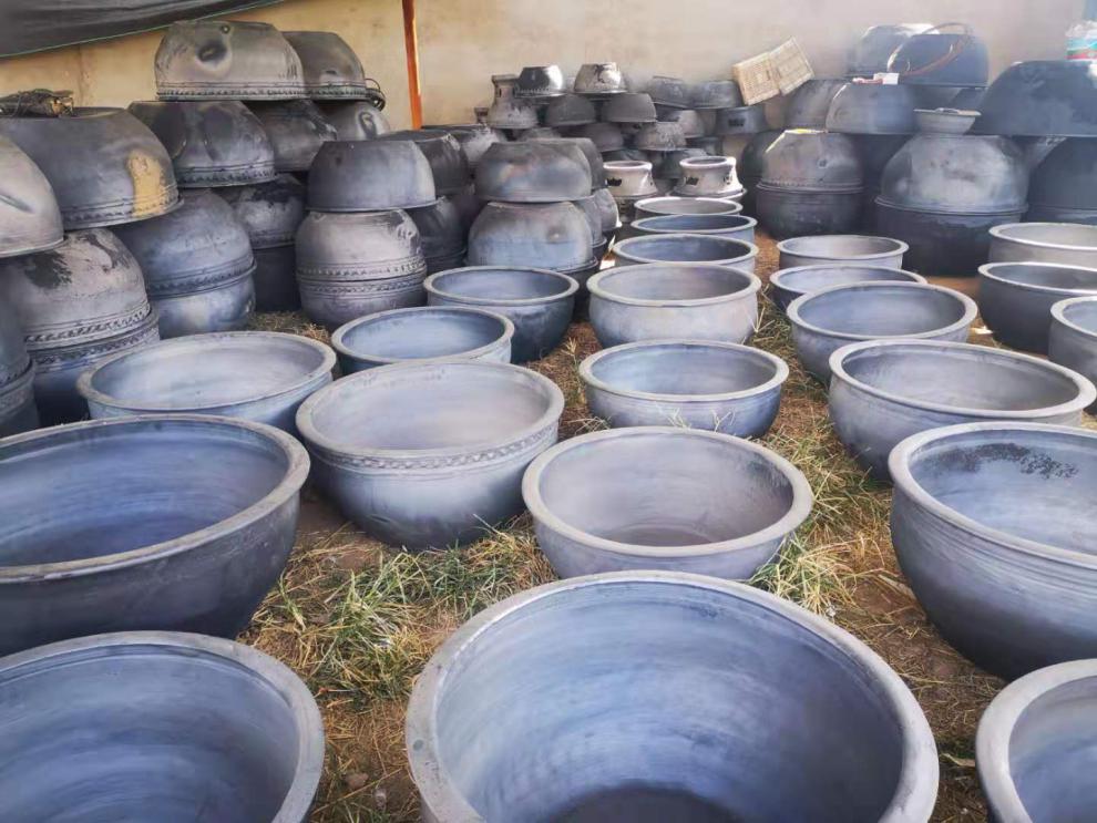 泥瓦盆古法养鱼黑陶鱼缸陶盆老北京鱼盆手工制作非遗透气鱼盆80cm口径