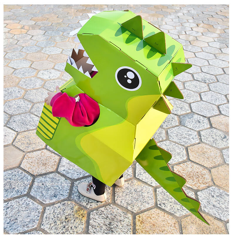制作衣服时装秀幼儿园表演服自制材料六一儿童节创意恐龙纸箱纸皮动物