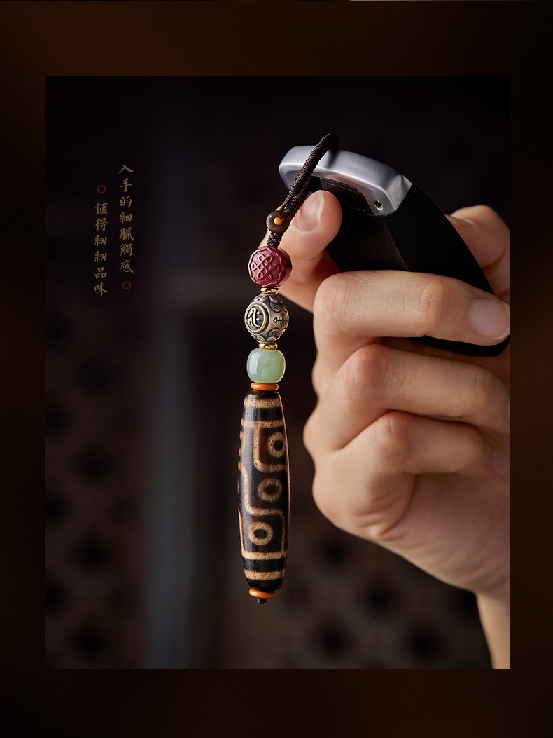 易明居九眼天珠天然西藏真品汽车钥匙扣挂件本命佛福牌玛瑙天眼珠挂