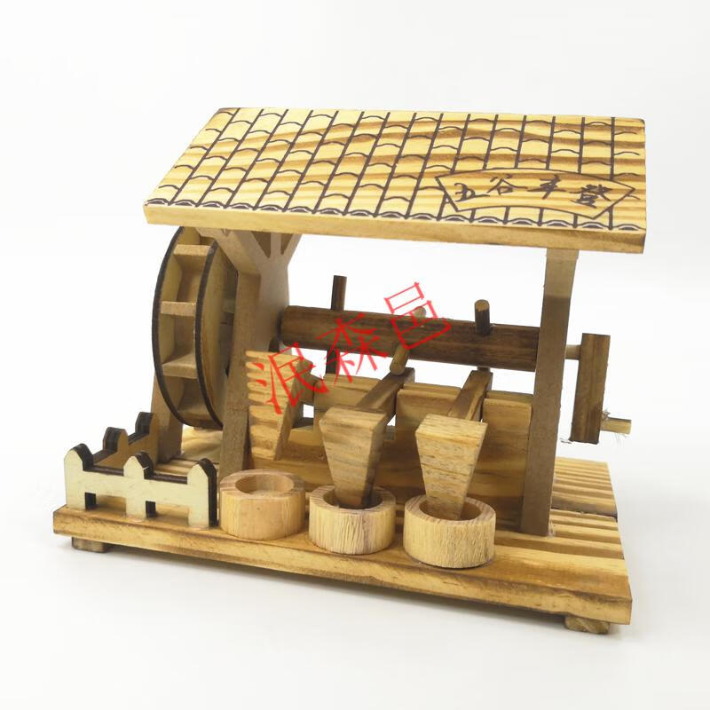 幼儿园木工坊环创模型摆件飞机卡车坦克古井木质儿童木工墙装饰品