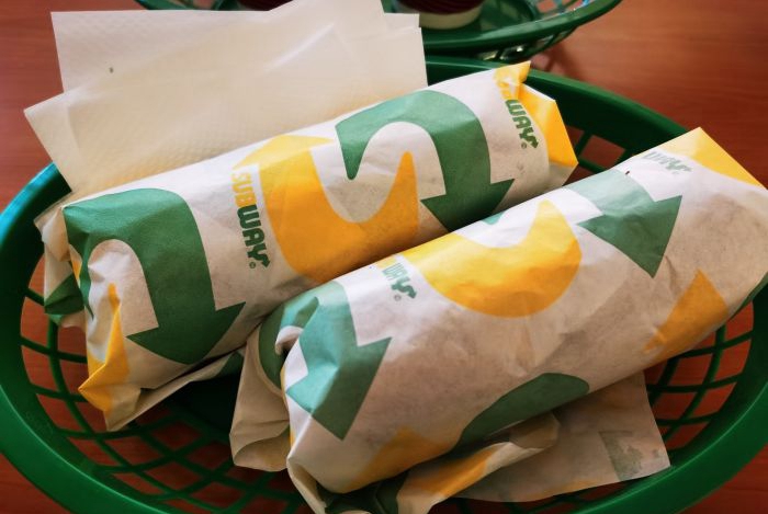 赛百味面包赛百味三明治6寸早餐面包零食糕点心下午茶意式香肠三明治