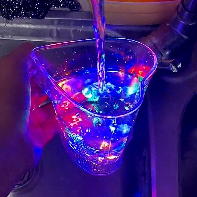 发光杯子水杯女高颜值夏天葡萄美酒夜光杯亢奋遇水发光塑料杯子会闪光