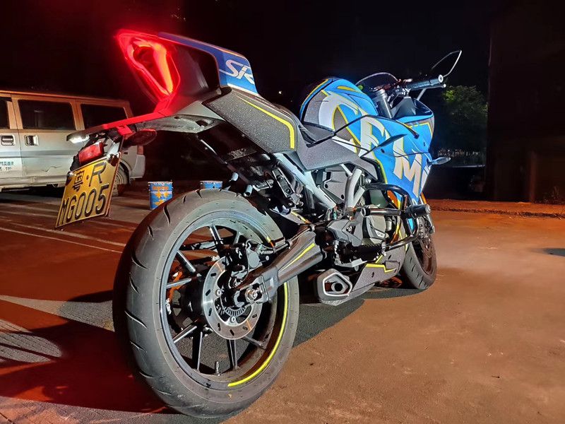 摩托车春风250sr贴纸全车贴定制个性防水改装贴花赛道版250nk版画