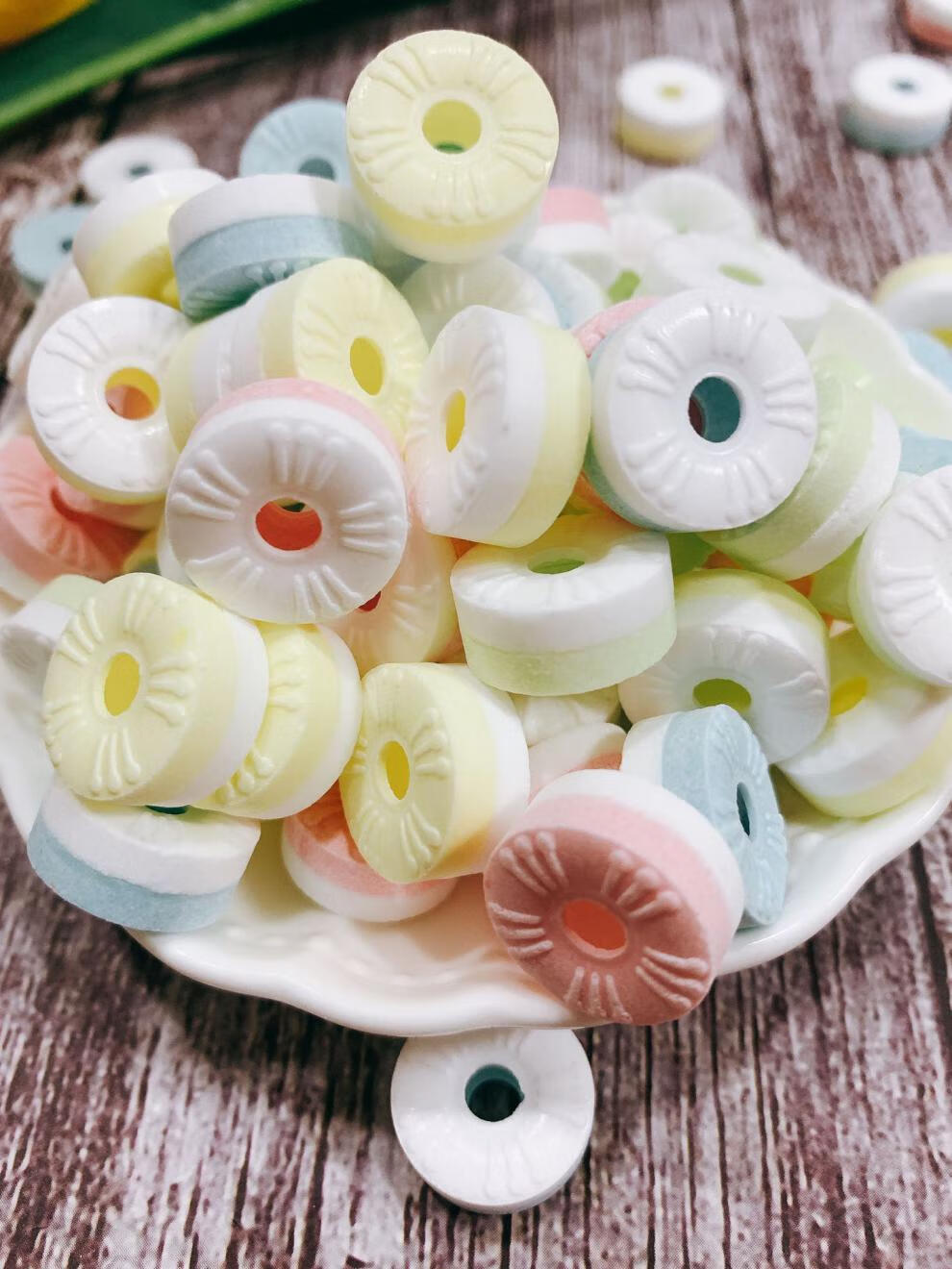 口哨糖网红创意响哨糖童年乐趣怀旧吹口哨子糖10斤散装万圣节糖 口哨