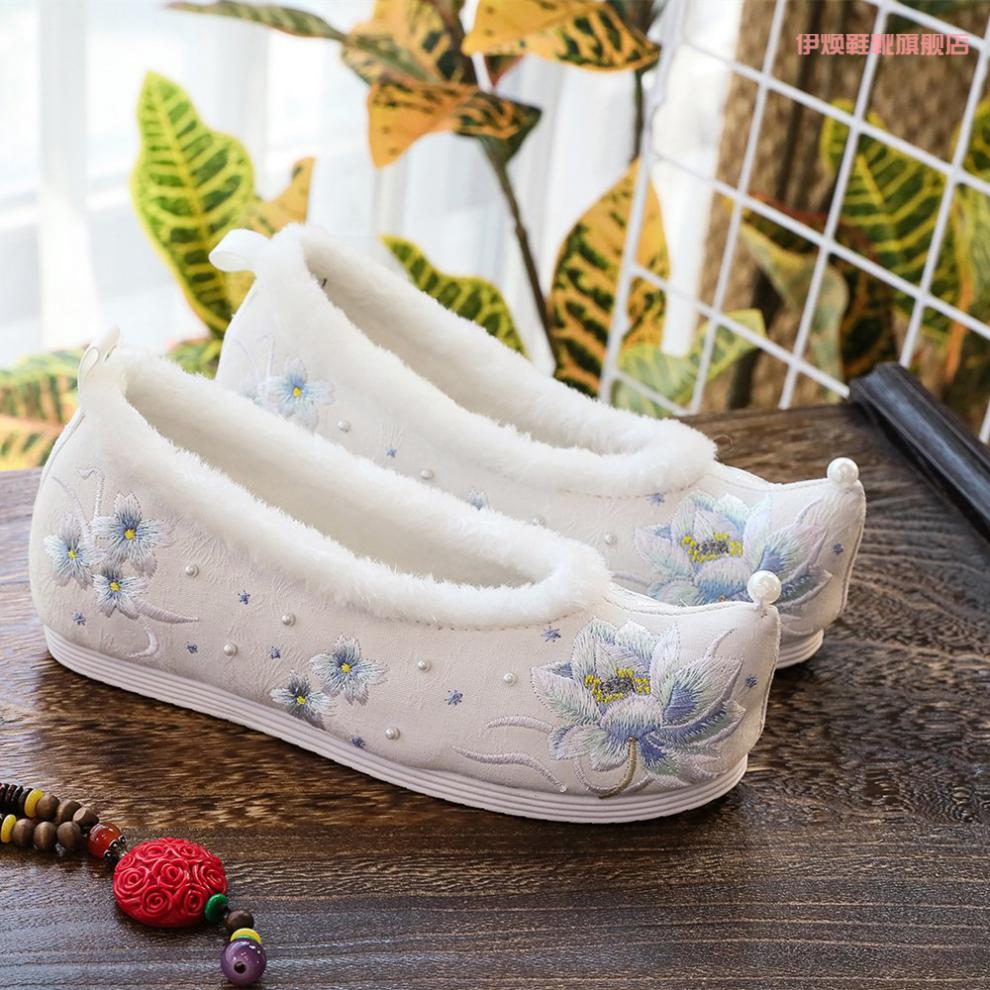 女鞋汉服鞋女冬季搭配古风汉服棉鞋子女绣花内增高明制古代装布鞋学生