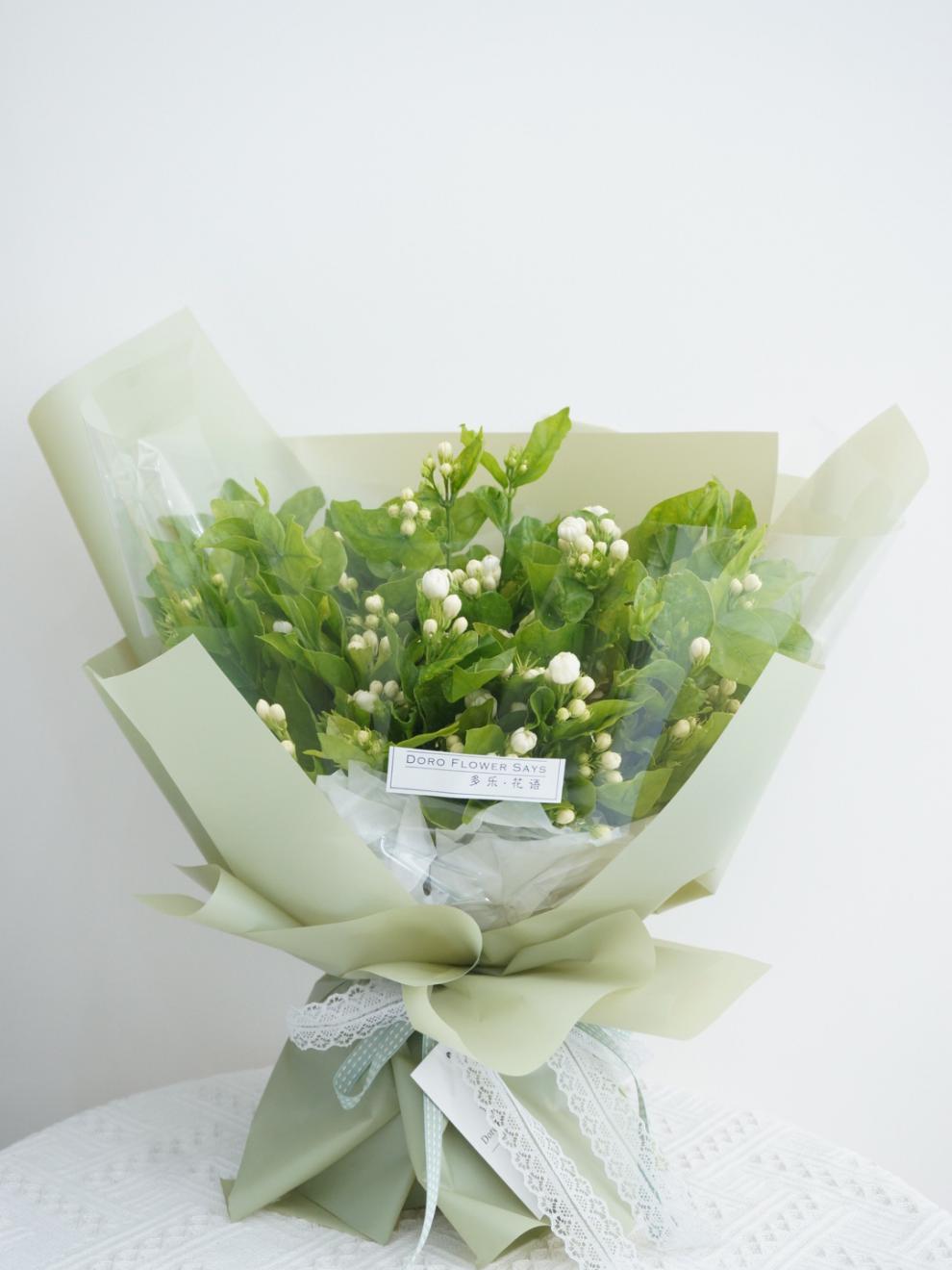 花束送男友茉莉花束送男友茉莉花花束送男友同城配送速递洋甘菊花束