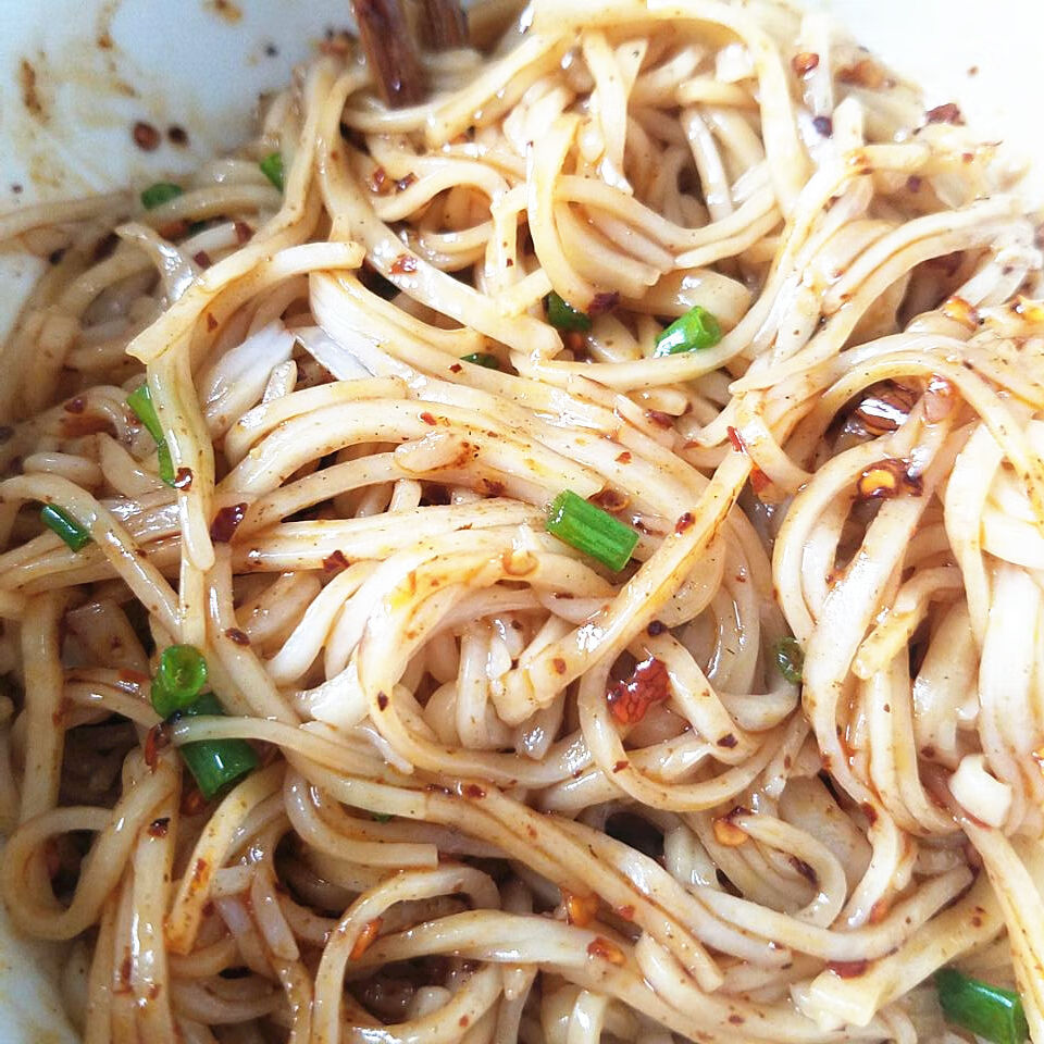 fghgf1000克云南特产新鲜细蒸饵丝曲靖老街饵丝半干粑粑丝真空包装 丝