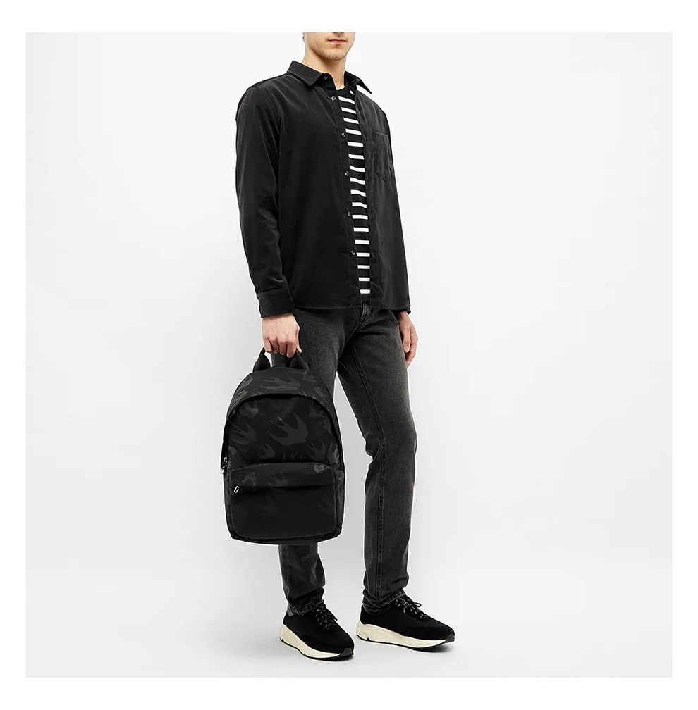 mcq 麦昆 2020年新款男女通用尼龙飞燕图案双肩包背包 黑色494507 r4