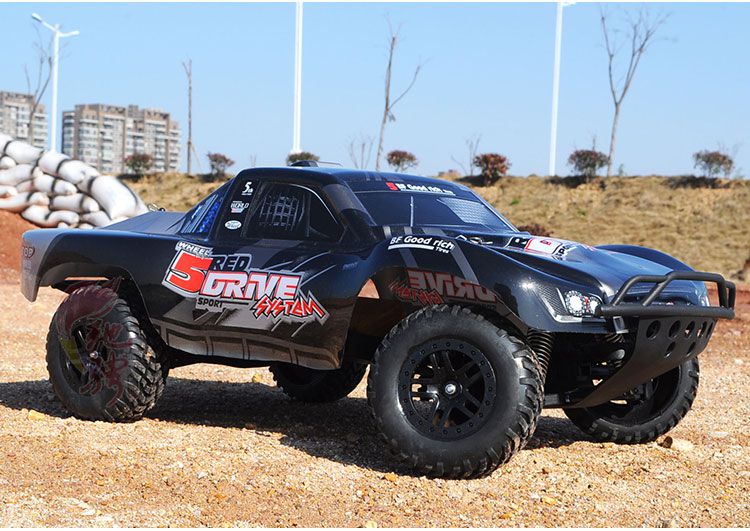 大脚车暴力四驱短卡110无刷rc遥控车模短卡成人四驱山鼠越野车赛车易