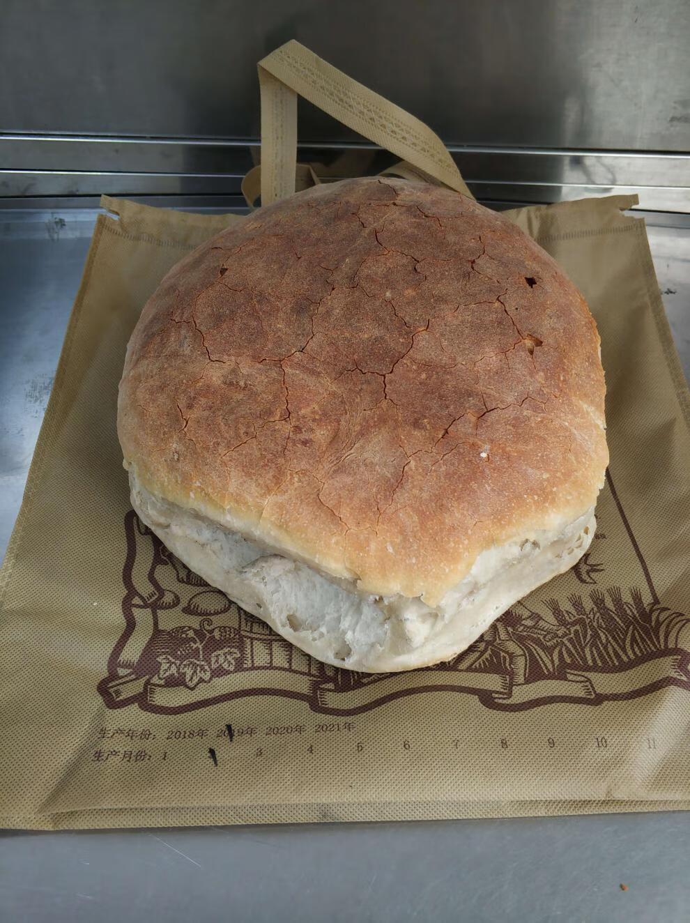 哈尔滨秋林大列巴面包 正宗俄罗斯碳烤无油早餐面包可切片2kg 一个2