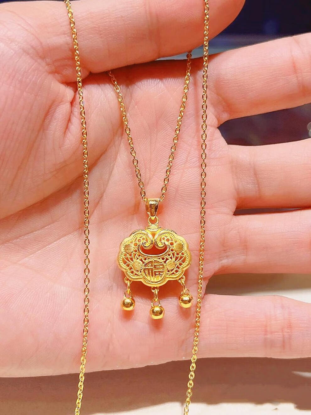 芠拉(wl)如意长命锁项链小金锁女纯黄铜镀金越南沙金设计感小众锁骨链