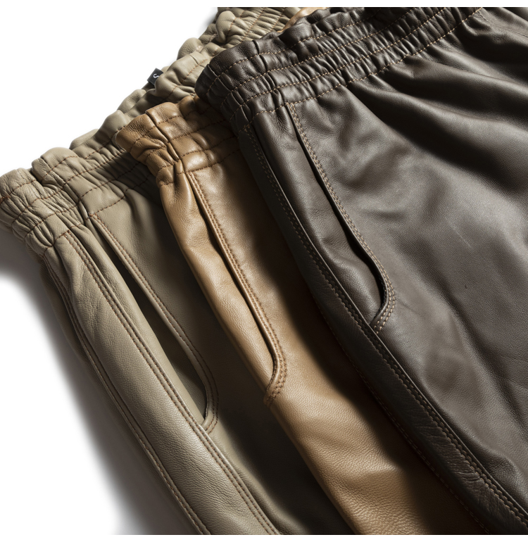 真皮短裤新款宽腿高a级小羊皮女皮裤松紧腰时尚裤子直筒裤 利休白茶色