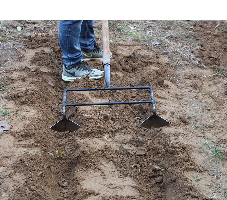 开沟神器农用人工小型翻地机松土开荒工具手拉犁锄草锄地除草锄头 铁