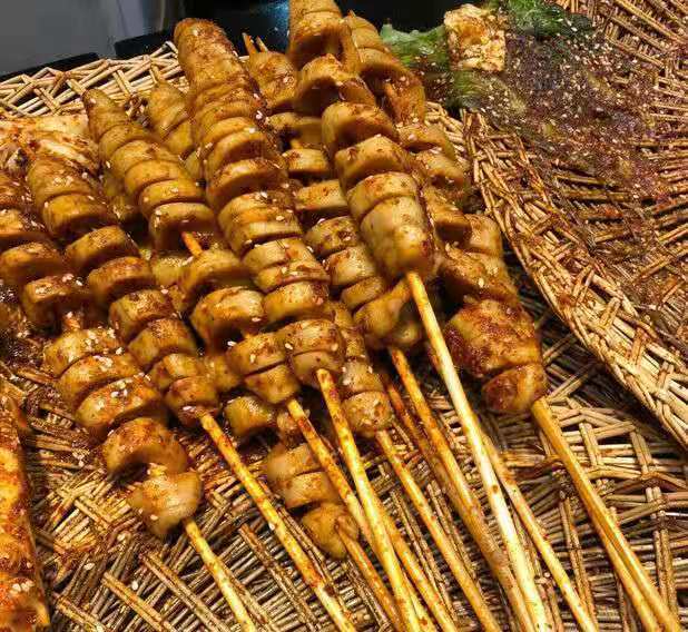 半成品烧烤 手工烤大面筋串烧烤油炸香辣小吃半成品素食面筋卷串串