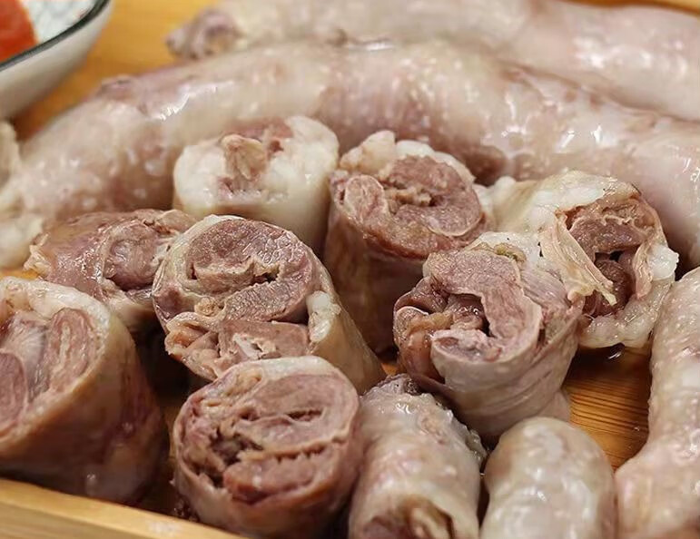 内蒙古羊肉肠肚包羊肉肠羊肚包脑羊血肠恩.
